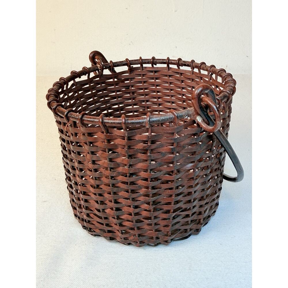 Primitive Burgundy Woven Metal Basket W/ Swing Handle Rustic Farmhouse Decor - Picture 4 of 11